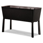 2026 Nuevo Modern Dark Brown Resin Wicker Raised Garden Bed Planter con indicador de agua